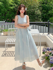 高级感度假风刺绣无袖连衣裙女2025夏新款法式漂亮绝美仙女背心裙，女装连衣裙，浙宝285（原212）