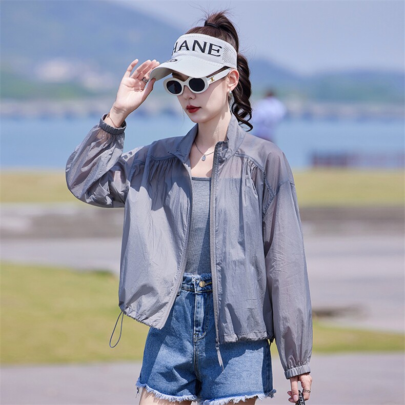 时尚蓝色短款女轻薄小外套夏季新款连帽旅行户外透气长袖薄短外套,女装防晒衣,靓衣阁