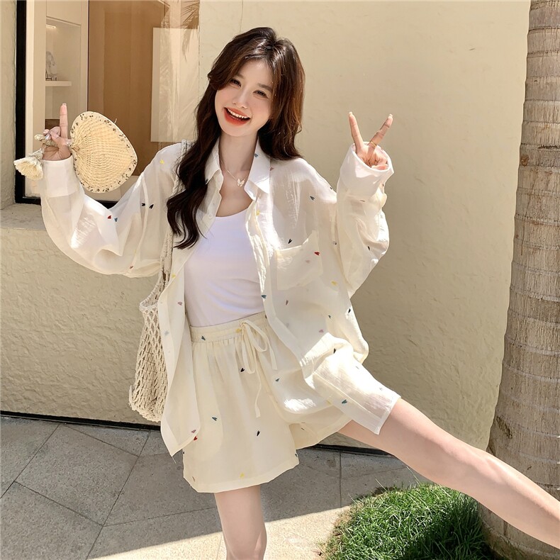 防晒轻薄刺绣衬衫短裤套装女夏小个子两件套绝美俏皮,女装套装/套裙,2C166