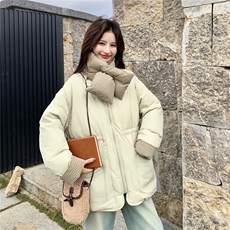 现货！2C056-7097-P285控428（浅绿色90绒羽绒服送格子围巾），女装羽绒服，2C056