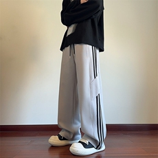 深灰色