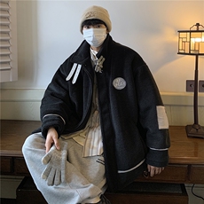 黑色