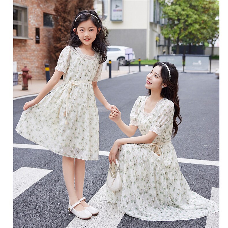 2023夏季新款雪纺印花法式亲子连衣裙甜美优雅显瘦长裙,女装连衣裙,安之芮娜