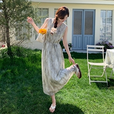 晕染木耳边无袖连衣裙女夏2025新款法式浪漫度假风少女感森系长裙，女装连衣裙，浙宝220