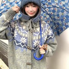 灰色