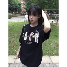 黑色
