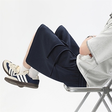 藏青色