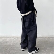 黑灰色