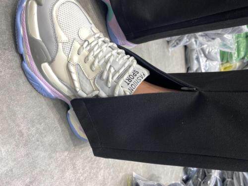 现货2021百搭款脚口拉链款开叉裤，女装，one to one for you