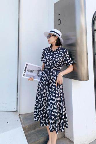 夏季新款连衣裙，女装连衣裙，芯俪歌 芭绯