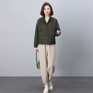 时尚百搭女装套装 简约休闲两件套 舒适显瘦外套+宽松长裤图片