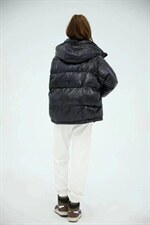 冬季新款时尚羽绒服，女装羽绒服，咔蒂妮