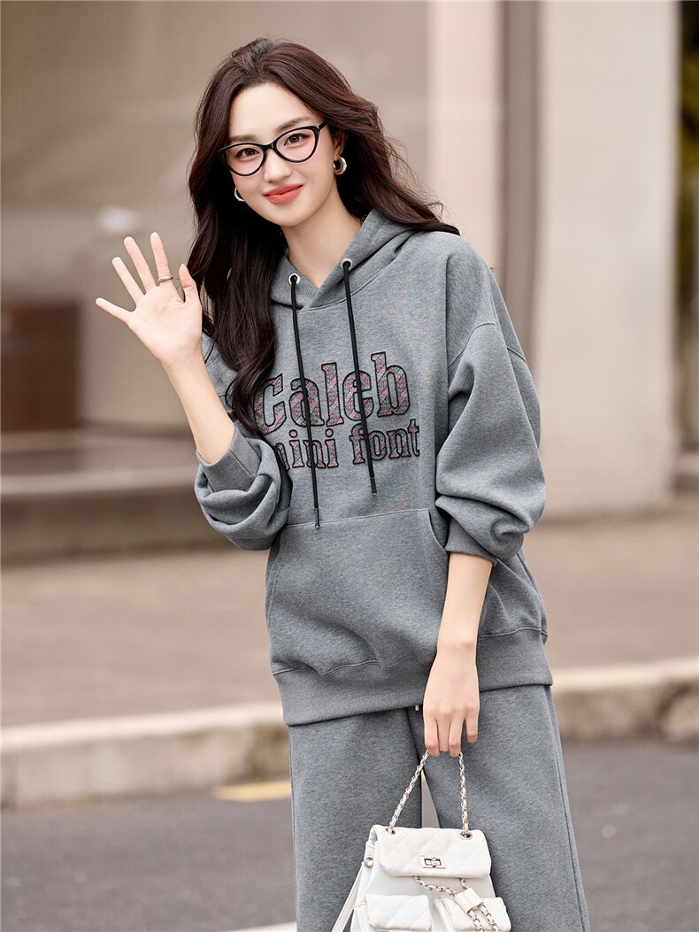 现货运动女2025春秋季新款休闲时尚减龄气质卫衣外套女装,商品下架区,韩然一族