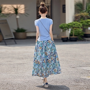 轻熟风休闲连衣裙套装女2025夏季新款气质短袖碎花半身裙子两件套图片
