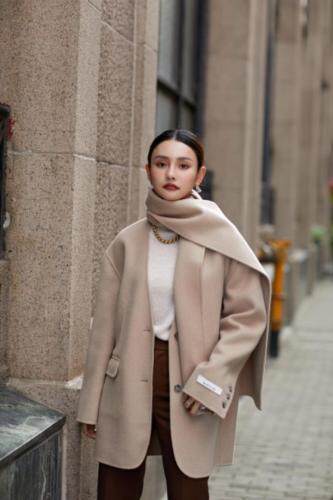 现货。围巾款羊绒大衣，女装，是爱 SHI AN