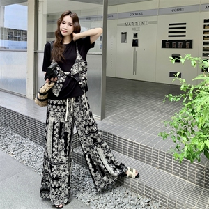 复古印花假两件上衣阔腿裤两件套女2025夏新款法式松弛感休闲套装图片