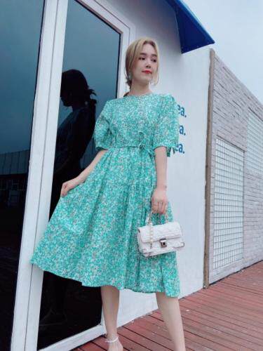 夏季新款连衣裙，女装连衣裙，依岸