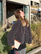 时髦复古大毛领保暖羊羔毛外套冬新款流行洋气短款皮毛一体，女装皮草，纯色衣恋