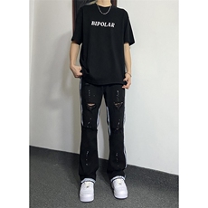 黑色