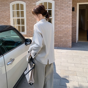 白色西装外套女设计感小众2025春季新款西服女可盐可甜休闲小西装图片