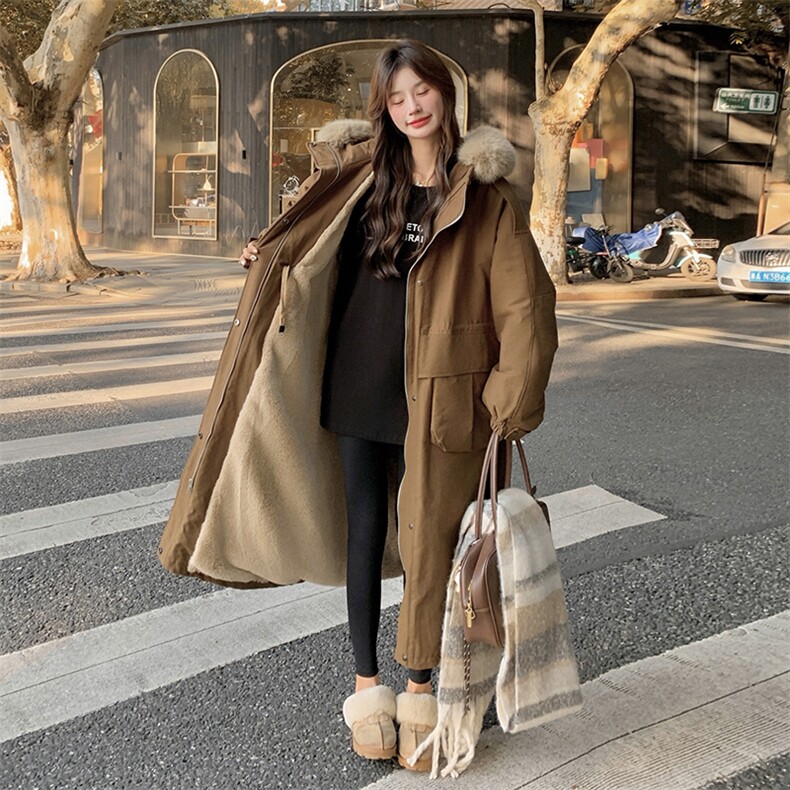 韩系工装抽绳收腰加绒加厚派克服外套女冬新款长款过膝大毛领棉衣,女装短外套,2B183