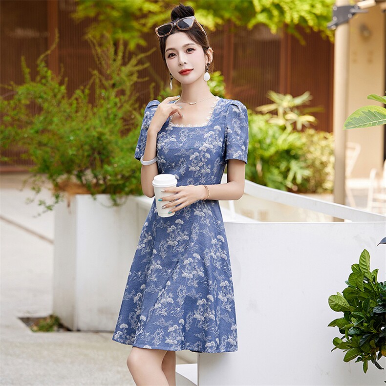 法式方领牛仔连衣裙女2024新款夏季薄款小个子高级感气质收腰显瘦,女装连衣裙,布芭啦