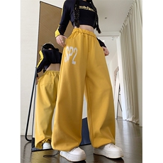 黄色