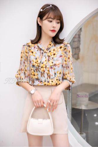 【现货】夏季新款韩版时尚大方女装小衫，女装，红火丹妮