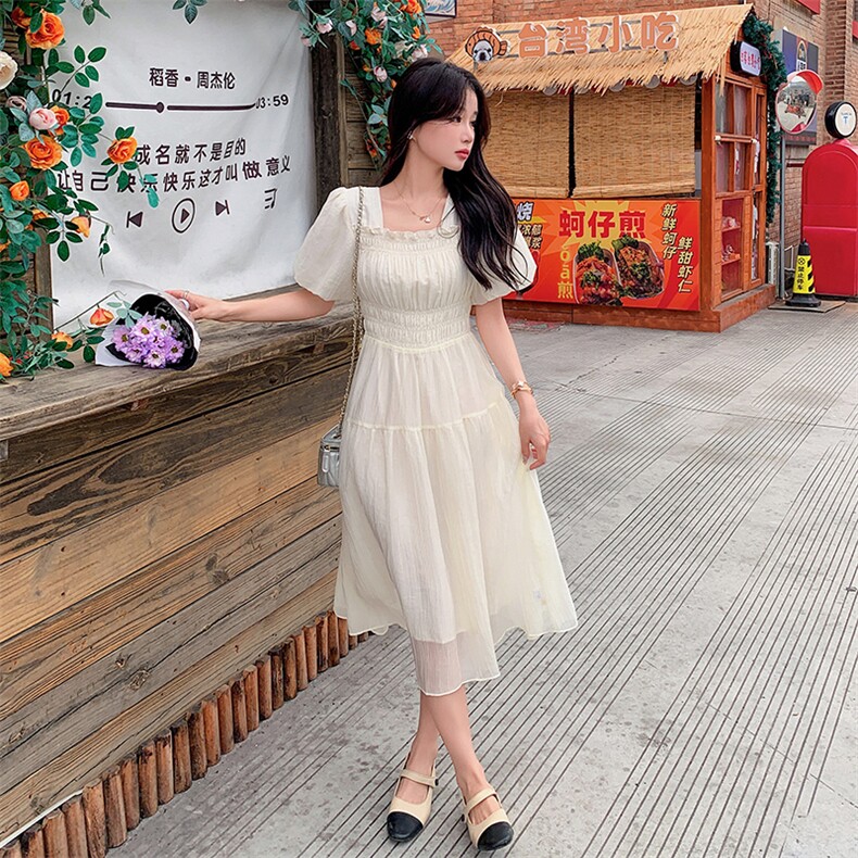 现货方领连衣裙女2024年新款气质温温柔收腰连衣裙,女装连衣裙,辉之琳