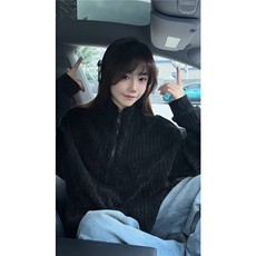 黑色