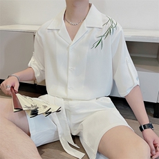 白色
