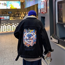 黑色