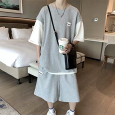 灰色