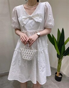 韩版蝴蝶结宽松连衣裙图片
