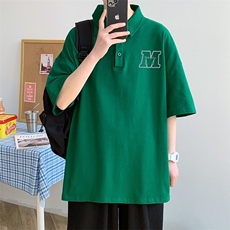 墨绿色