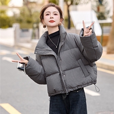短款羽绒服女2025冬季新款小个子宽松立领白鸭羽绒面包服外套，女装羽绒服，美沁
