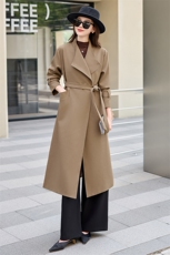 轻奢折扣剪标大牌原单尾单新款中长款级感宽松收腰女系带翻领风衣，女装风衣，火爆靓佳人