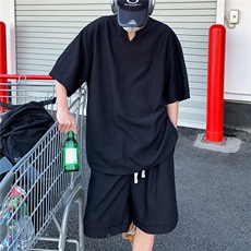 黑色