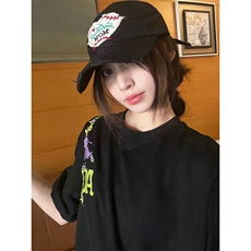 黑色