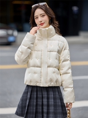 bao款现货重工钉珠立领短款羽绒服女2026冬季新款韩版小个子外套，女装羽绒服，难舍钰依