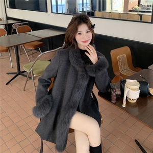 真狐狸大毛90羽绒服袖子也是羽绒新款系腰带修身显瘦中长款图片