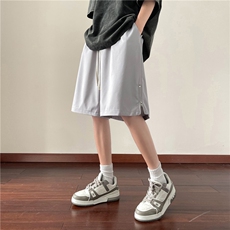 灰色