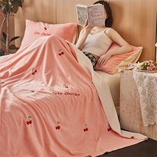 新款牛奶绒保暖花朵毯，毯子，一起卖家纺