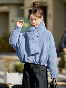 水衣源863款带围脖休闲夹克式羽绒服女图片