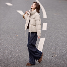 现货面包服女2025年冬季新款女装时尚休闲泡芙羽绒服，女装羽绒服，关键词