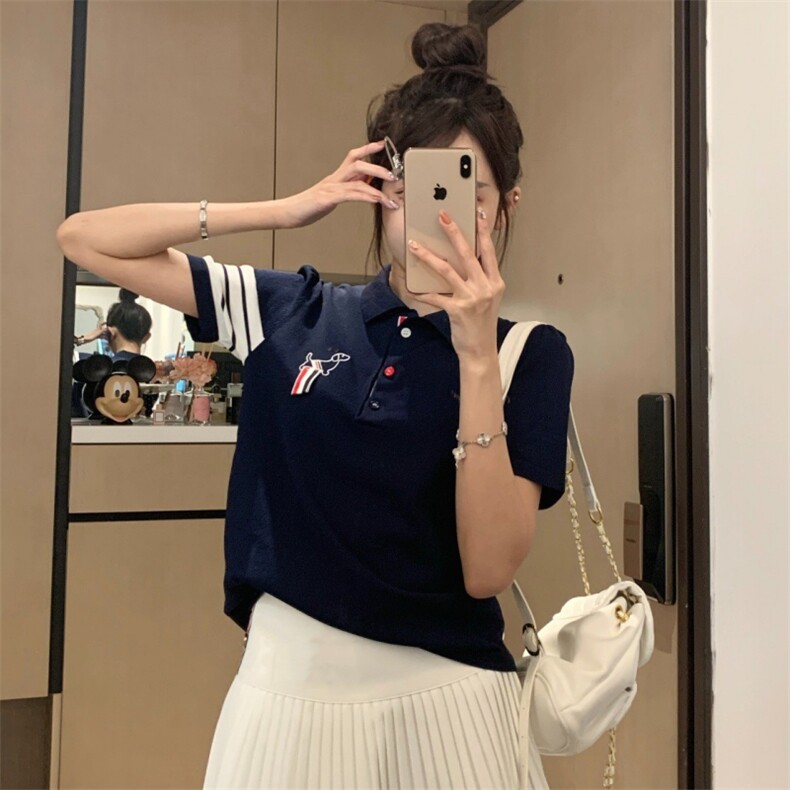 学院风胸前织带小狗刺绣针织POLO衫冰丝短袖T恤上衣女2025夏季款,女装T恤,宛庄羊绒