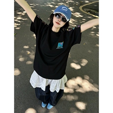 黑色
