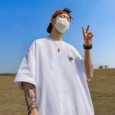 白色