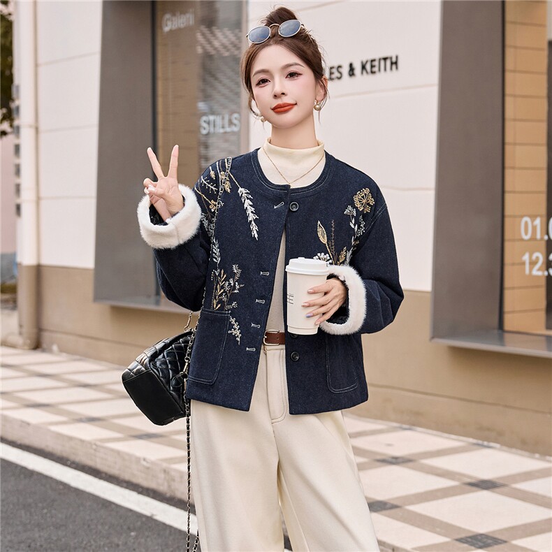 现货主推2025年冬季新款國风羽绒服外套女,女装羽绒服,曼娅璐