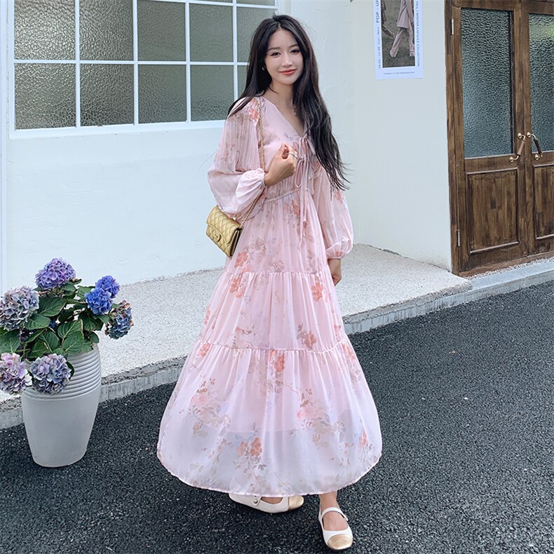 法式度假风v领系带碎花长裙2025春夏新款温柔风女人味高腰连衣裙,女装连衣裙,天使之佳话
